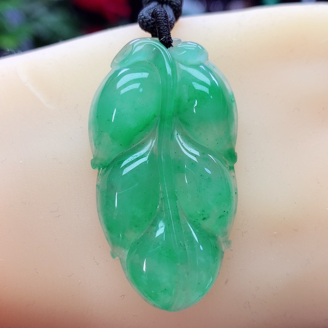 石英质玉颈饰未镶嵌