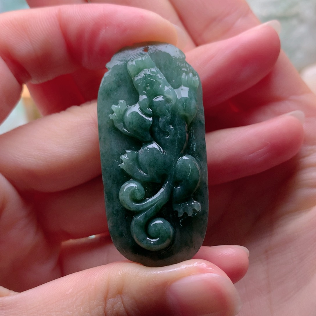 定制翡翠未镶嵌仿古龙