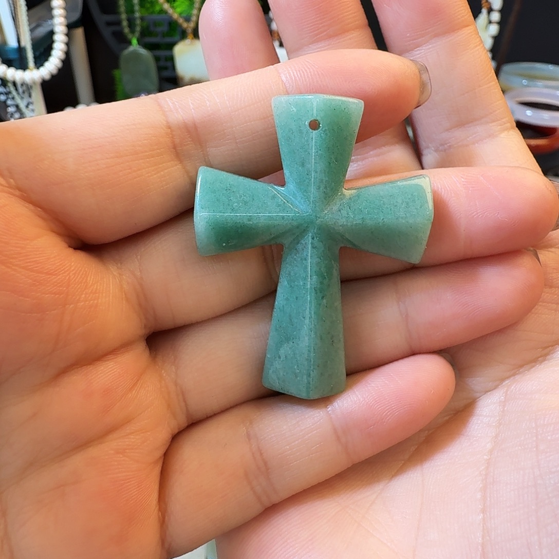 东陵石合金颈饰吊坠