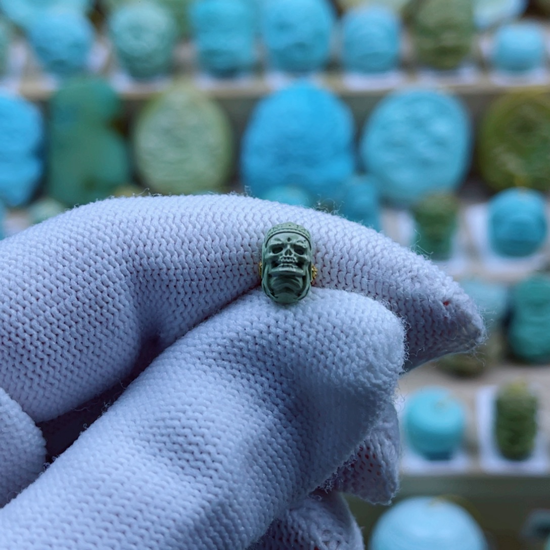 绿松石未镶嵌珠宝奇石