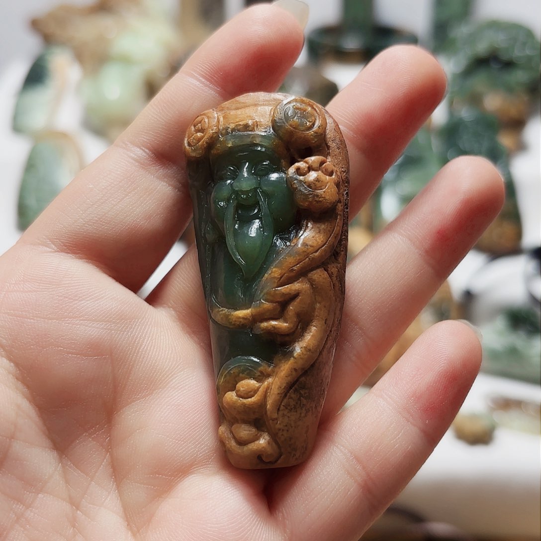 岫岩河磨玉（透闪石质玉）挂件未镶嵌原*