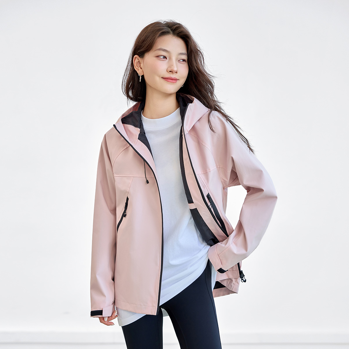 茵曼秋季新款冲锋外套女25年户外运动休闲百搭连帽防风时尚上衣服