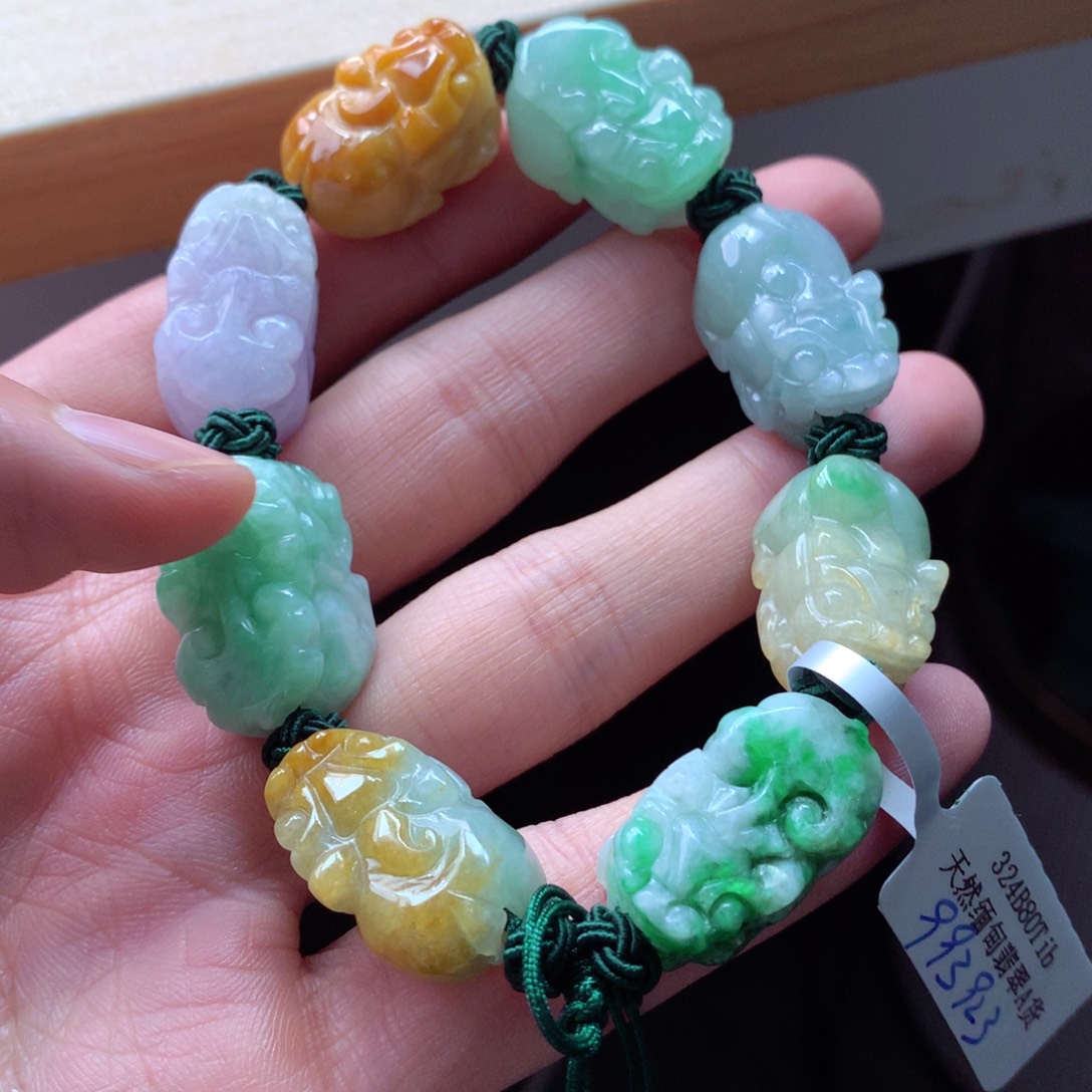 翡翠颈饰未镶嵌吊坠