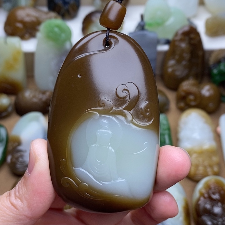 守***₽和田玉未镶嵌颈饰