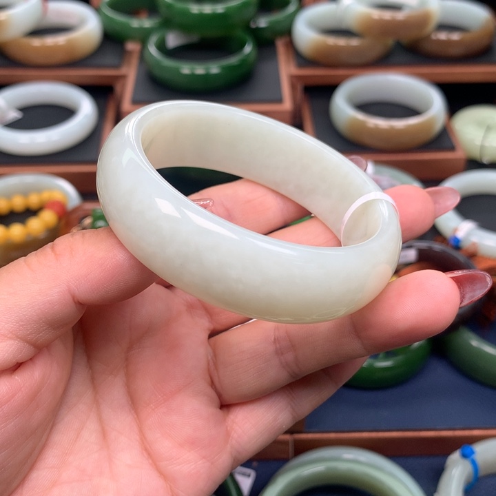 和田玉5859圈口未镶嵌