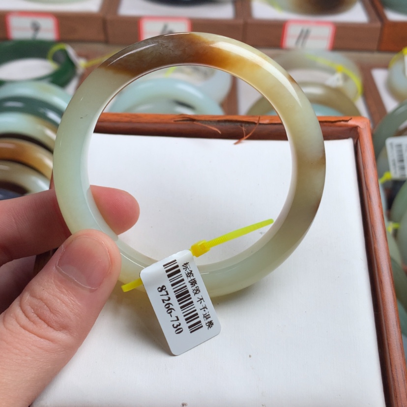 【闪购商品】和田玉手镯未镶嵌加***饼54