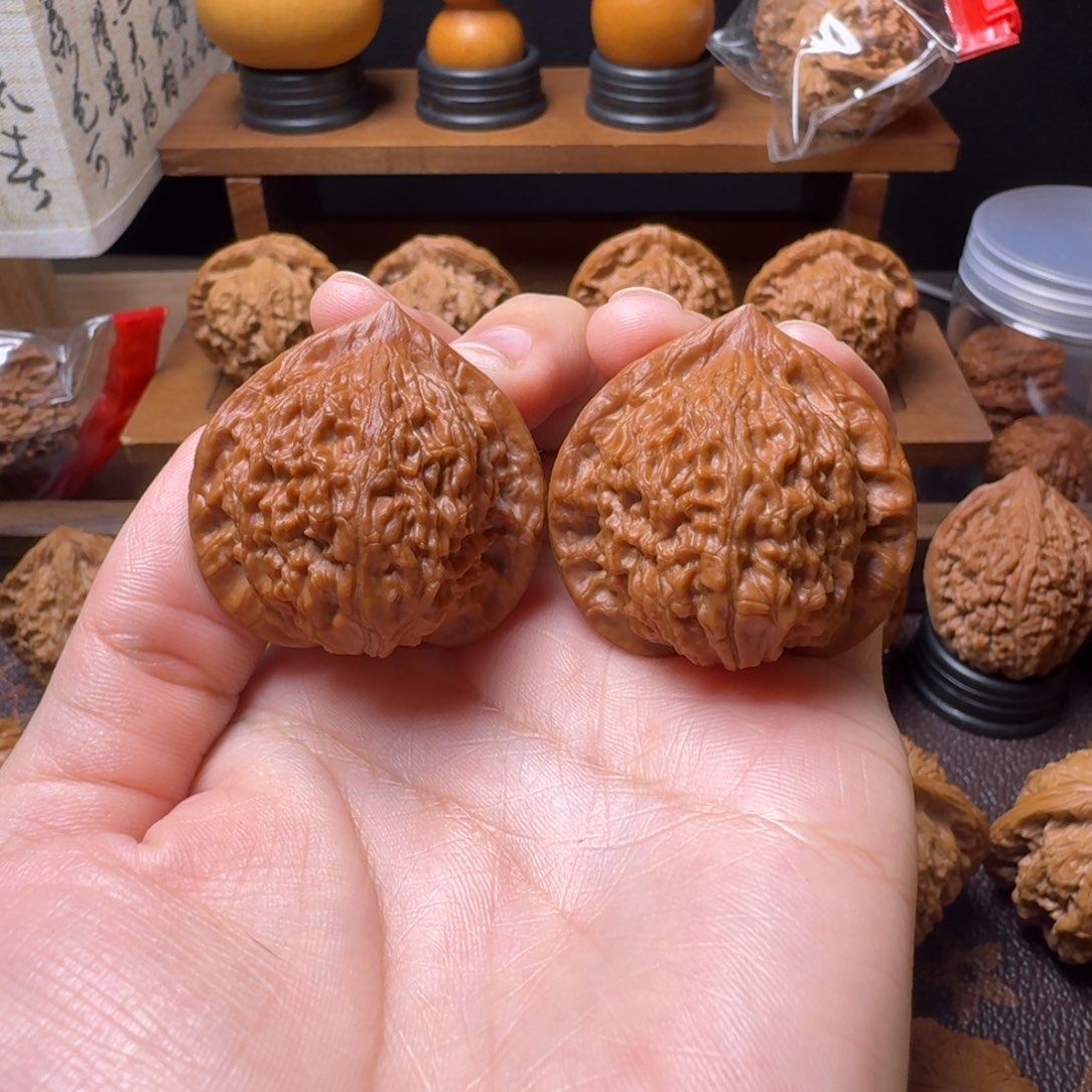 把件文玩核桃七步沟