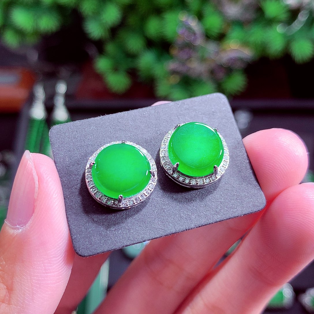 颈饰未镶嵌翡翠天然