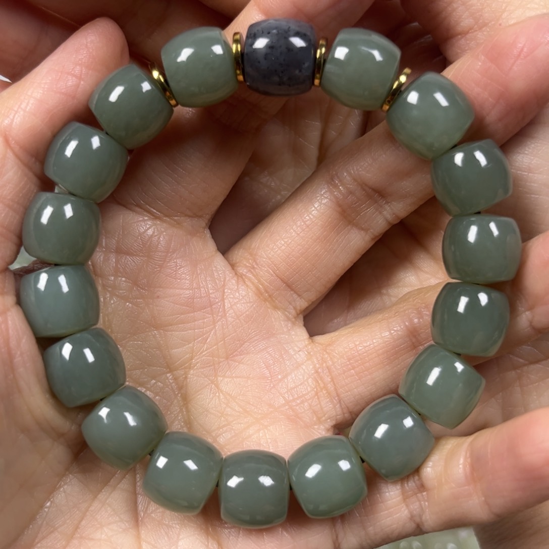 未镶嵌和田玉手链S****e卡12直切