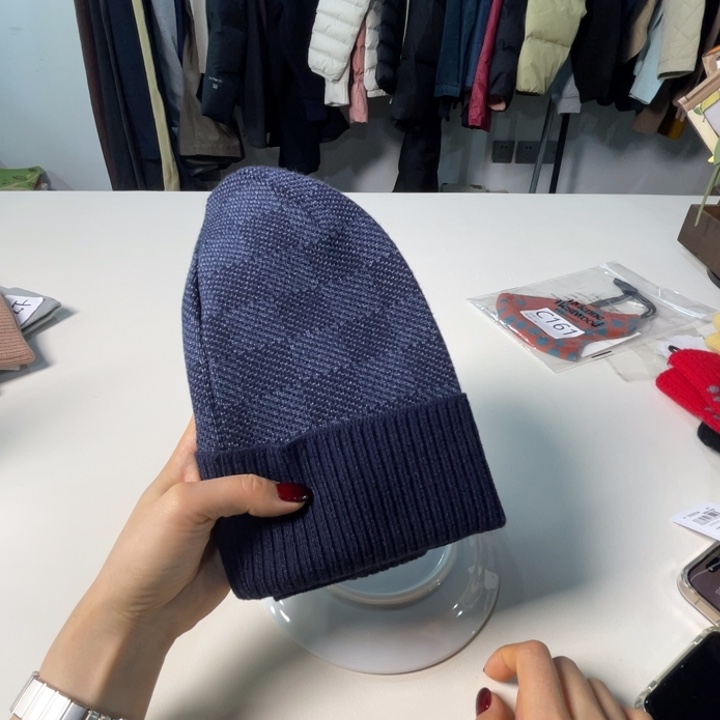 瓷片68。。。。。。。。。。。。。