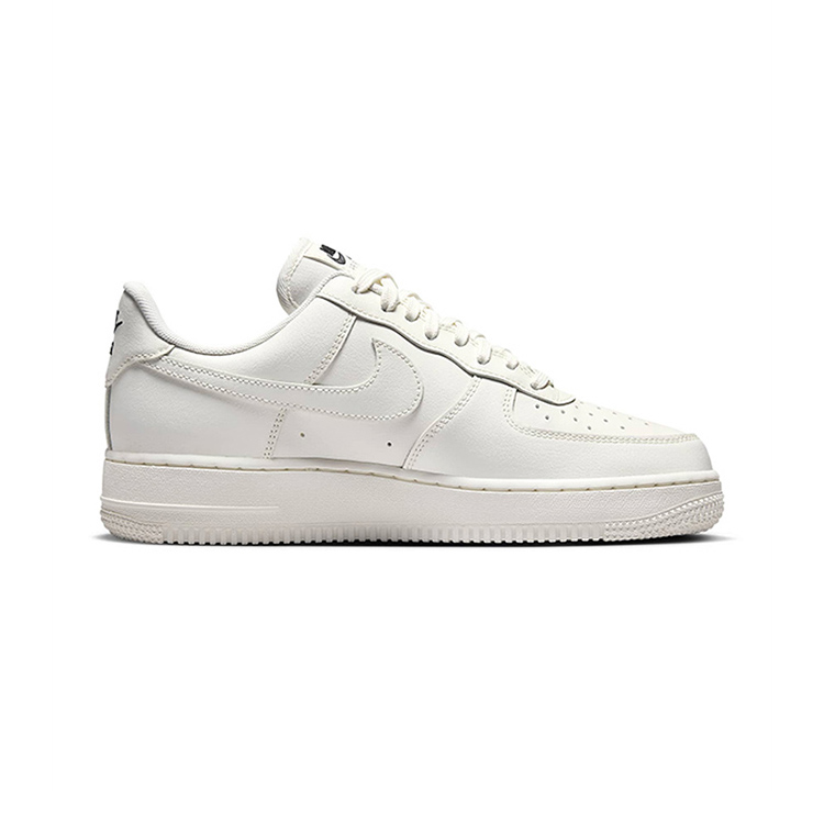 NIKE(耐克)AIR FORCE 1 '07 ESS女子低帮运动鞋HF1058133