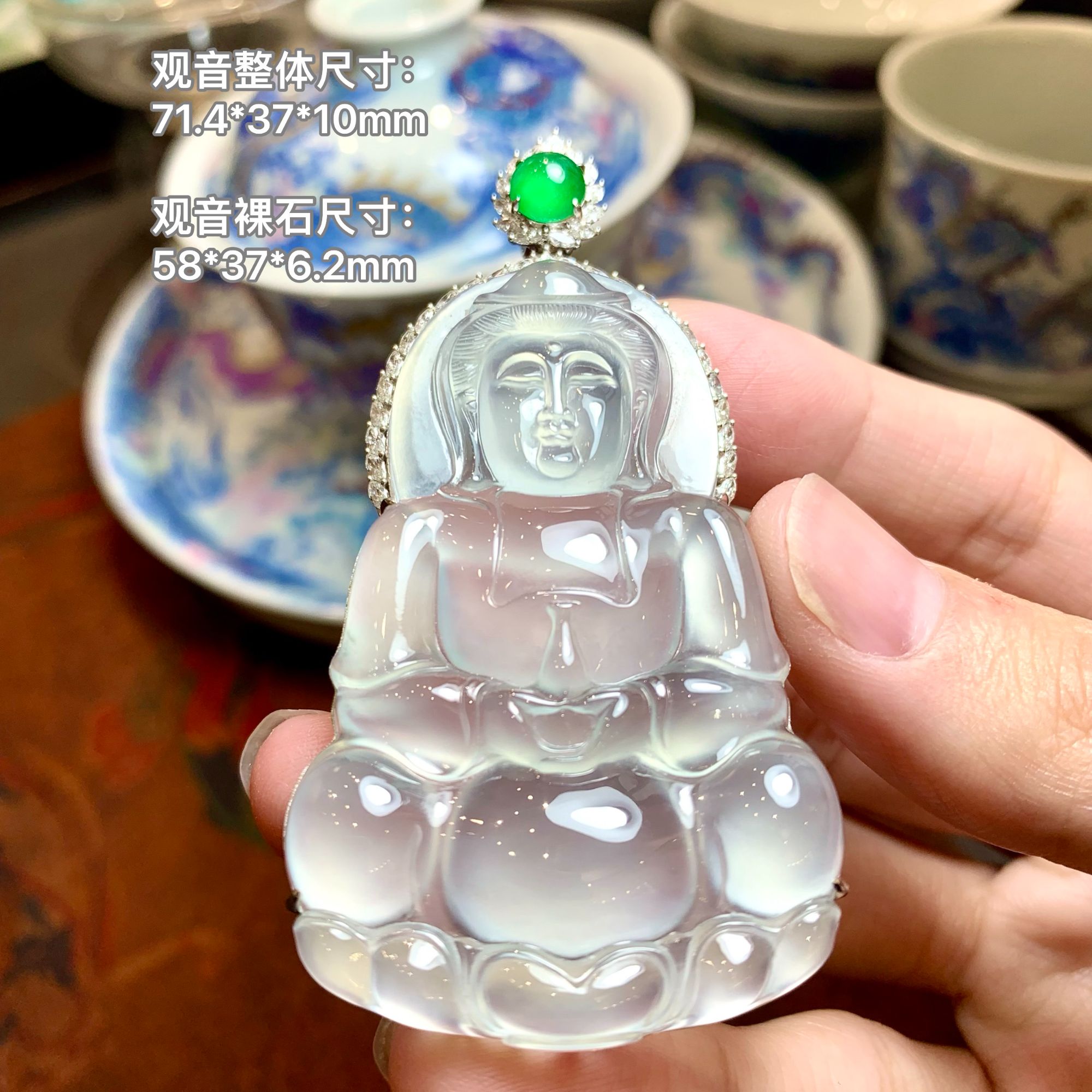 玻璃钢翡翠观音豪镶牌子冰透雕刻镶嵌精美精雕