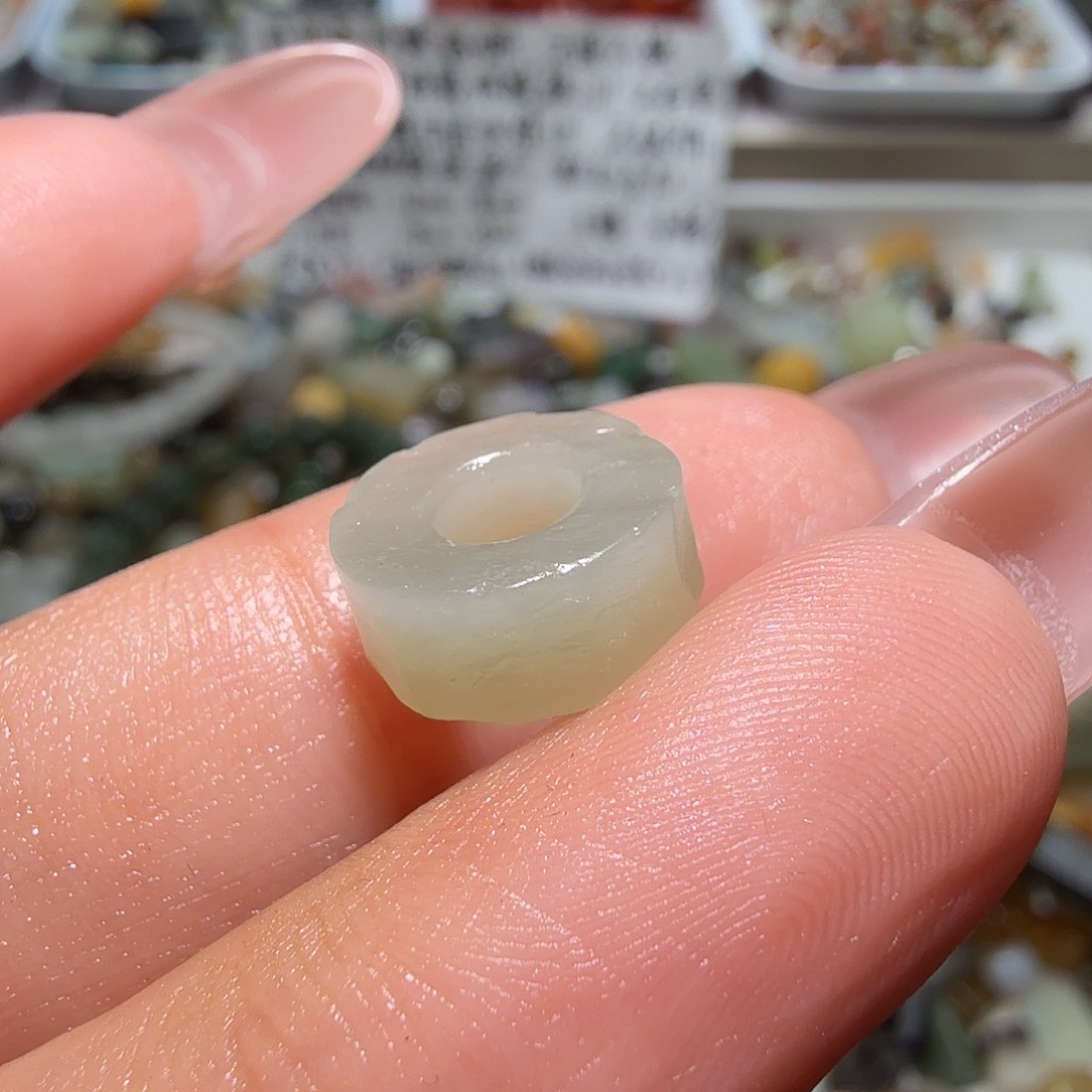 和田玉未镶嵌珠宝奇石