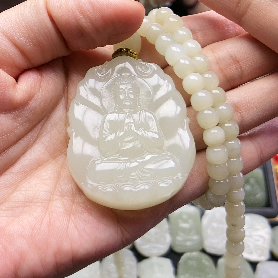 和田玉颈饰未镶嵌小*鱼