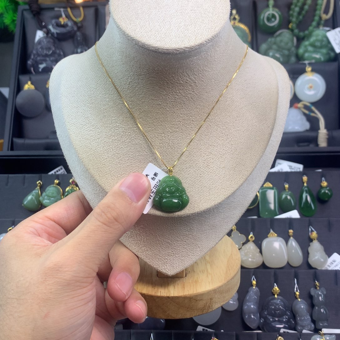 和田玉吊坠18K金镶嵌