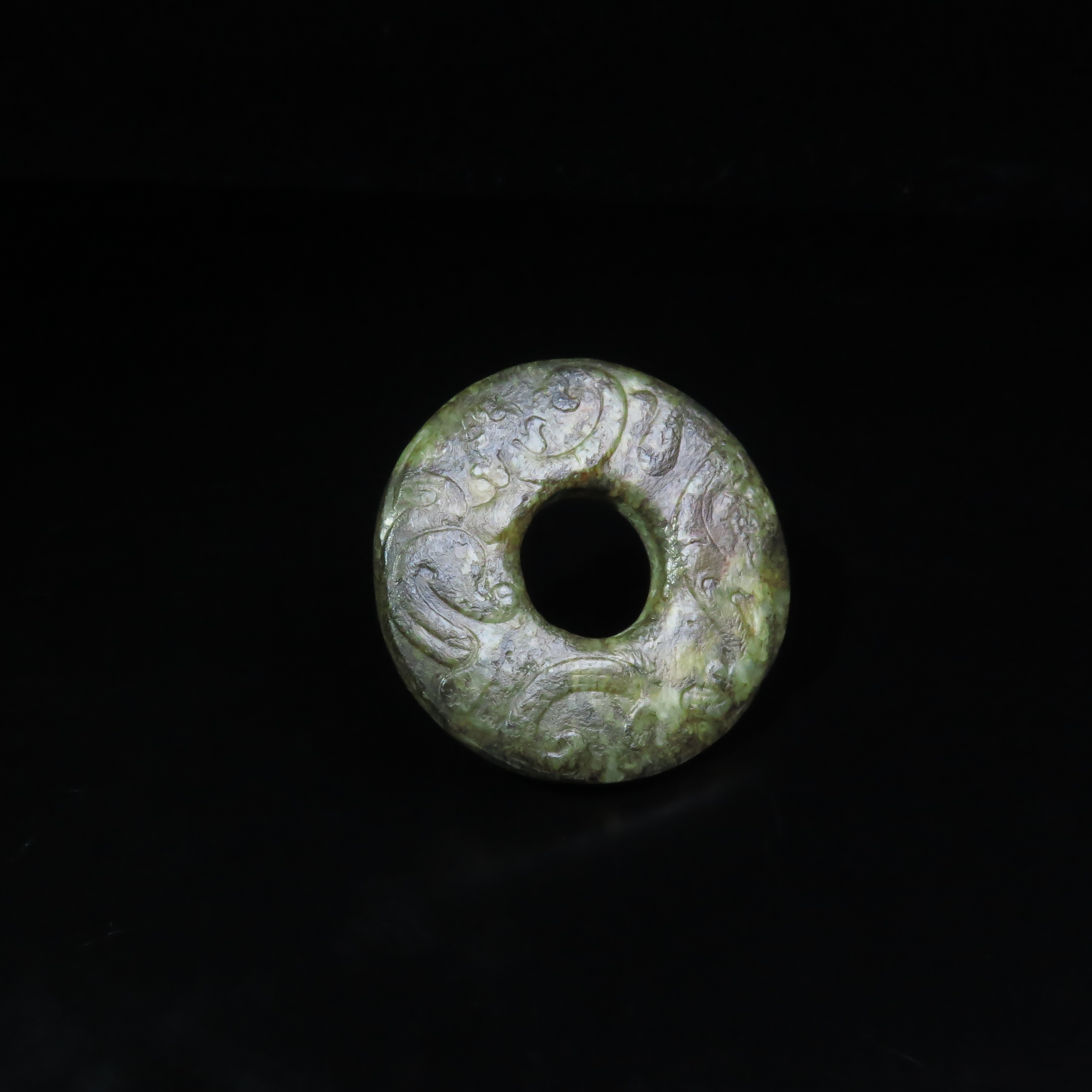 明代满熟蟠螭纹玉璧挂件/MZ519169/和田玉/民族文物