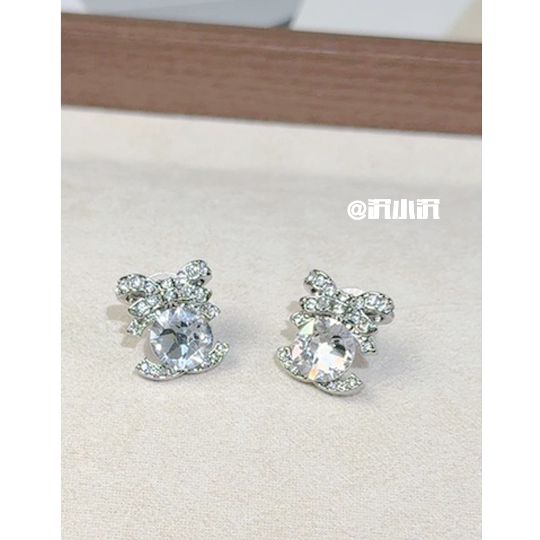 铜合金耳饰 【满镶蝴蝶结字母耳环C229】简约轻奢高级气质百搭饰品