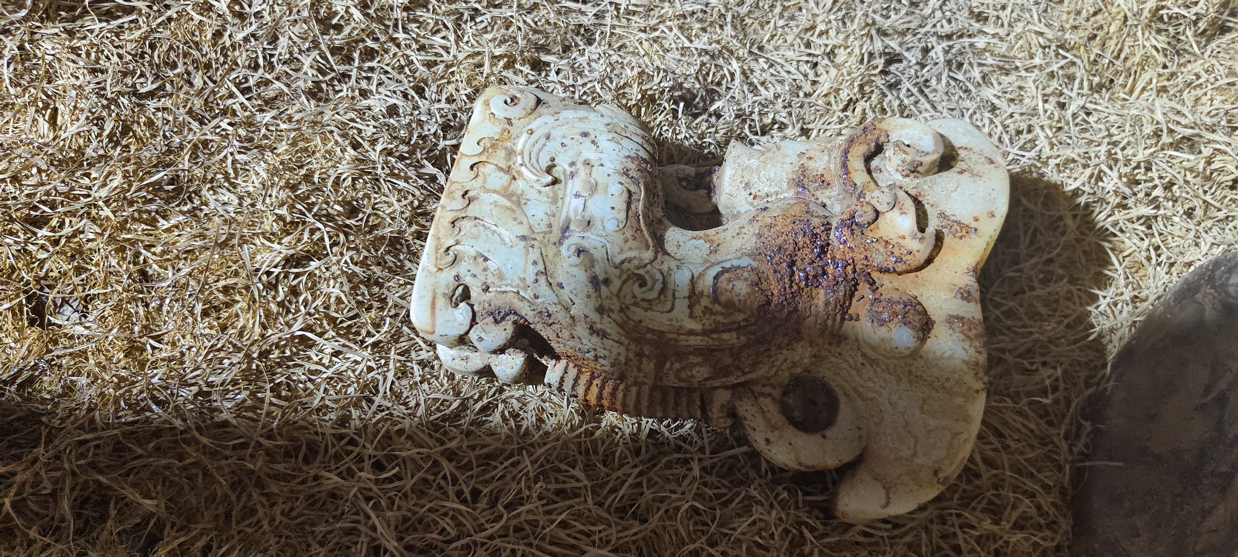 1个深色小摆件链接箱子10号