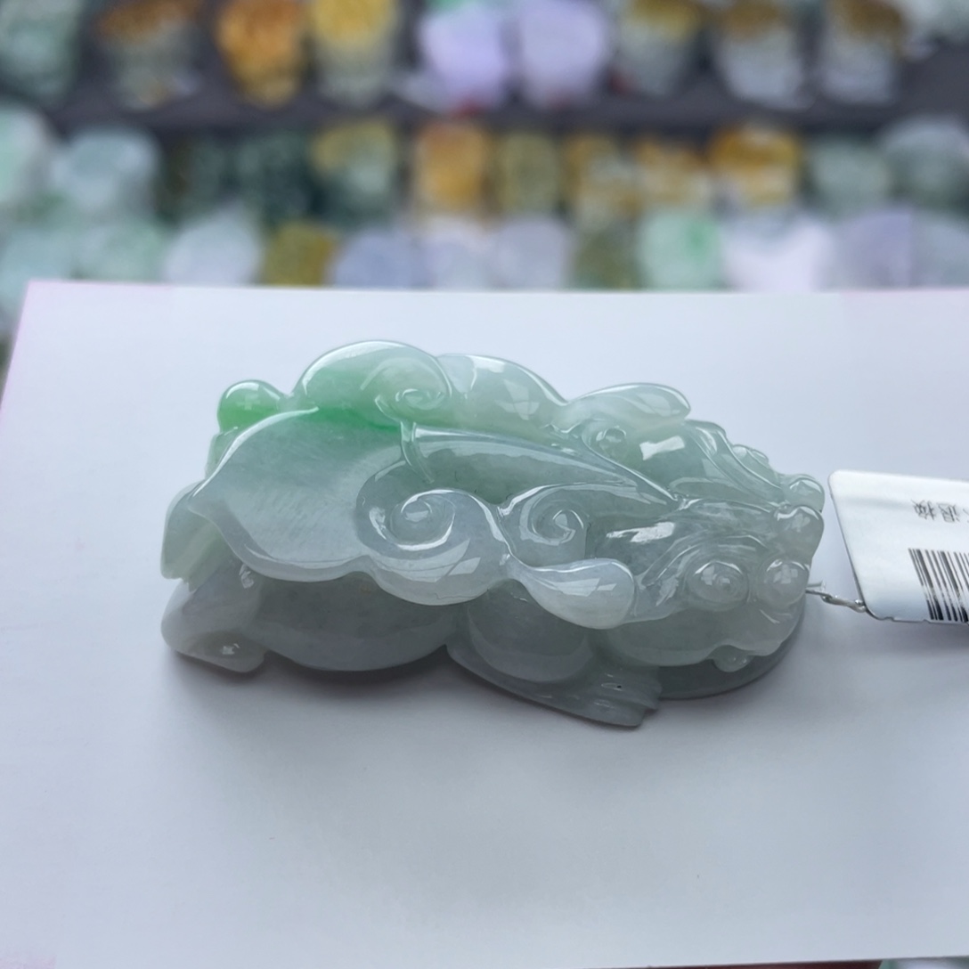 翡翠颈饰未镶嵌貔貅