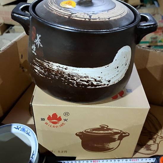 绿泥盘子碗茶壶啥都有
