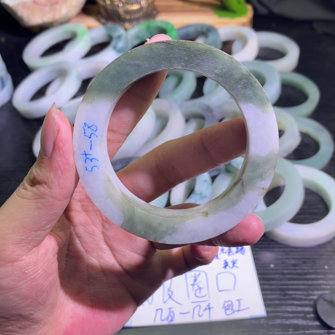 定制翡翠未镶嵌天然翡翠A货毛胚手镯定制