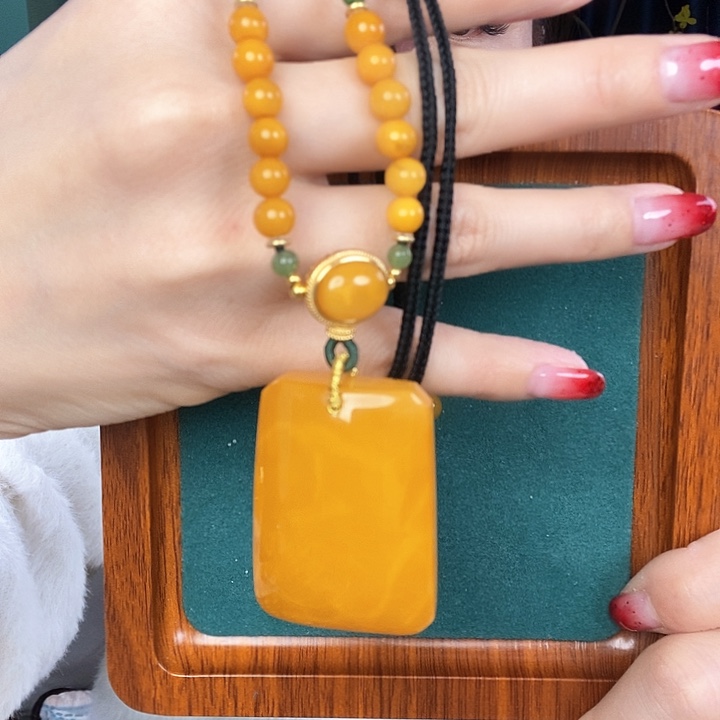 蜜蜡颈饰未镶嵌吊坠