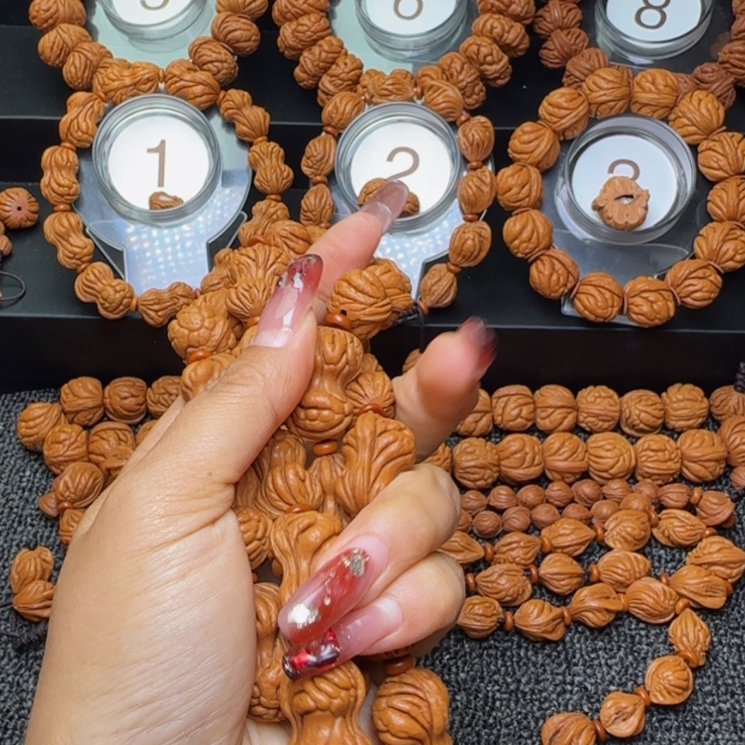 逆***尊文玩核桃手串花生手持