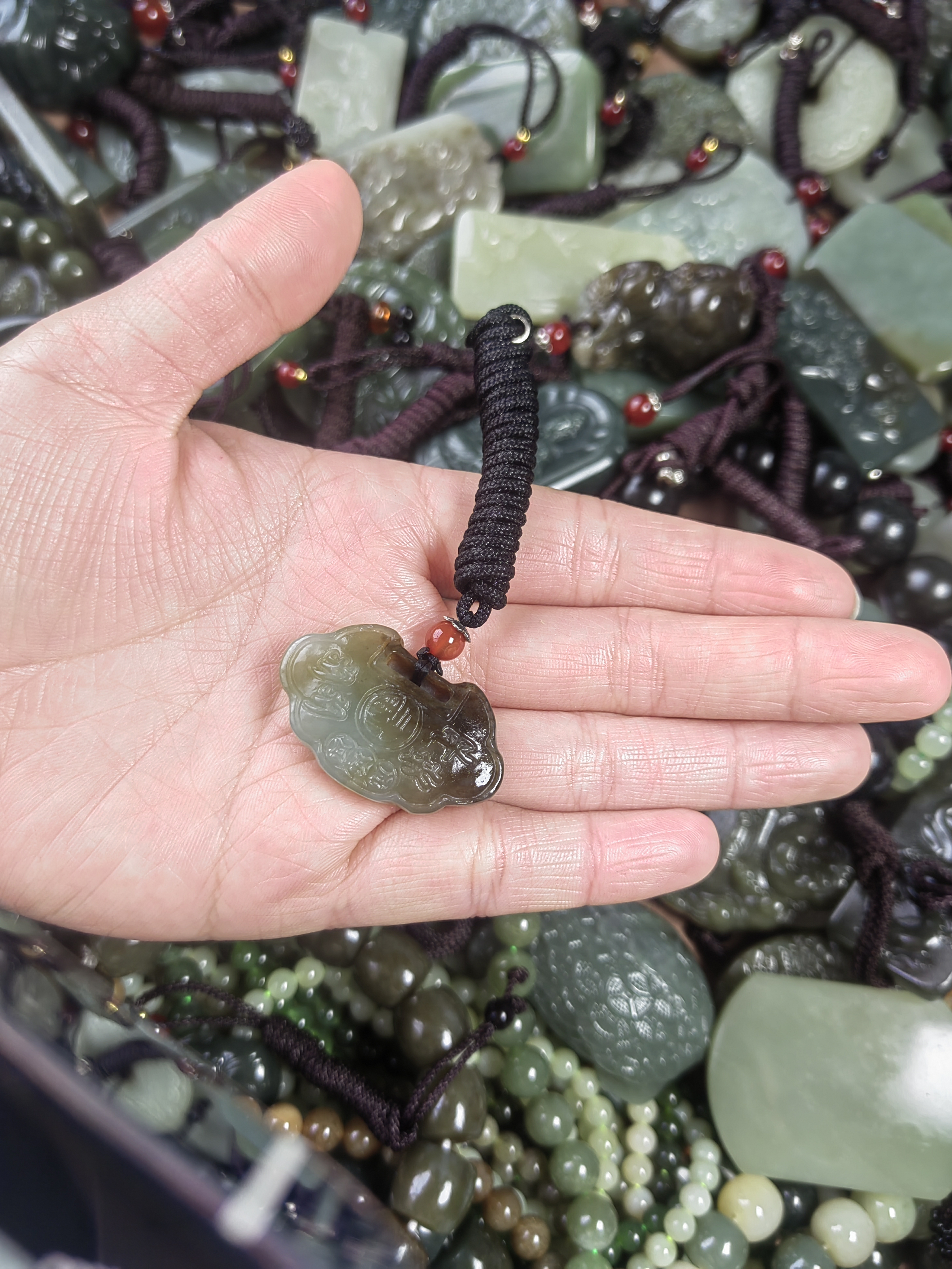 天然和田玉新疆且末糖平安锁