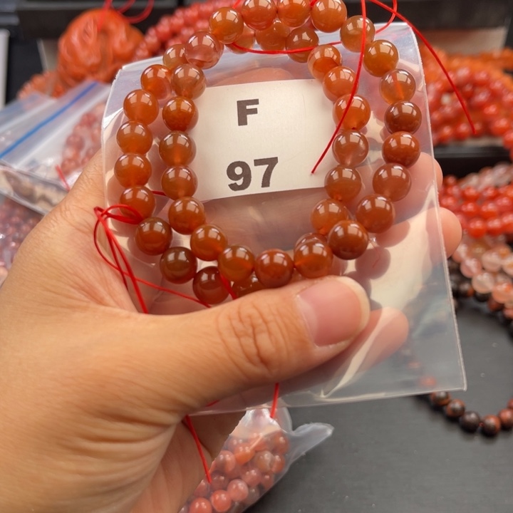 南红玛瑙未镶嵌多样性发货默认微瑕称重8mm2条