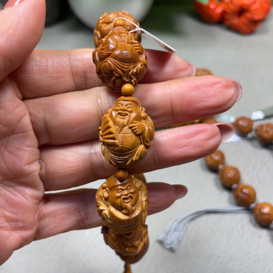 橄榄核吊坠橄榄核雕工艺