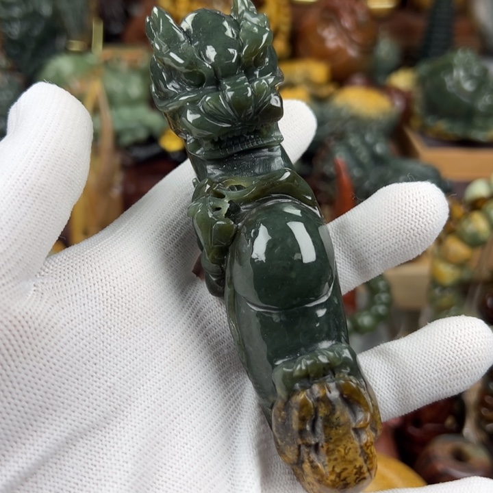 岫岩河磨玉（透闪石质玉）把件未镶嵌