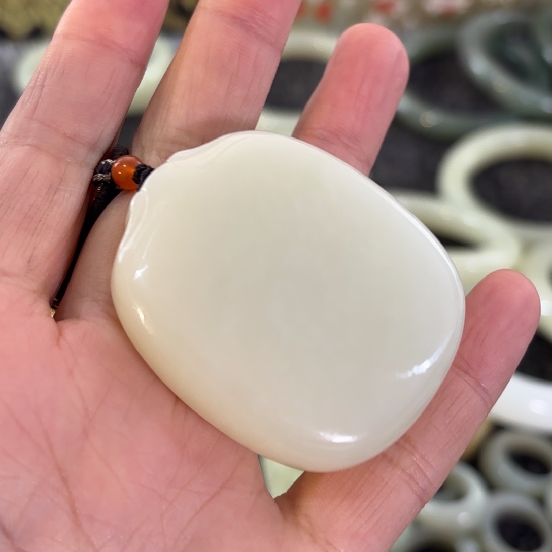 C***y和田玉（糖玉）未镶嵌手链