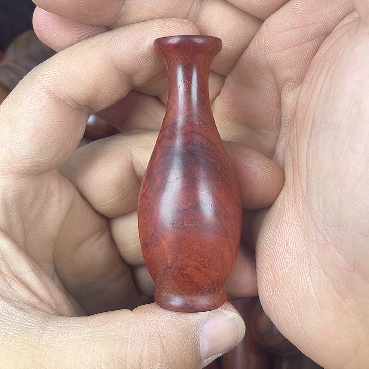 微凹黄檀（南美大红酸枝）