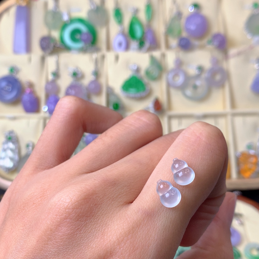 翡翠颈饰未镶嵌裸石