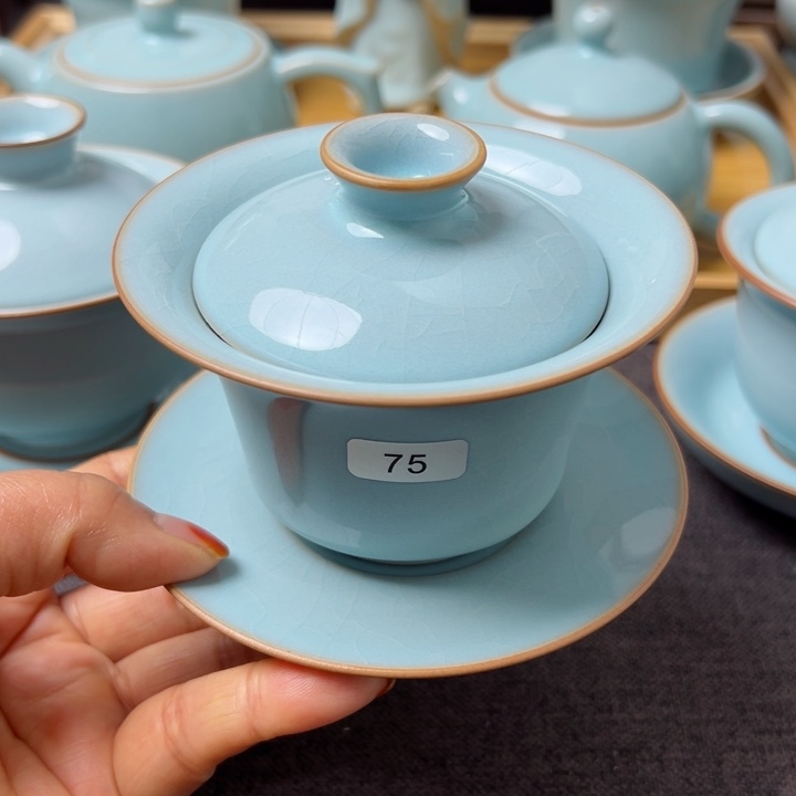 杯邓****店天青色马蹄微瑕