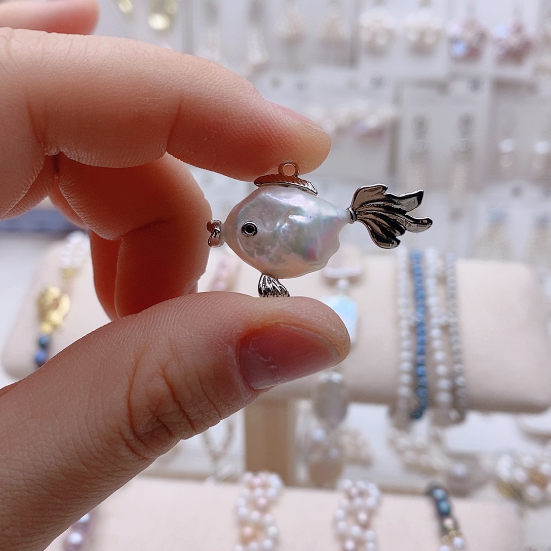 颈饰未镶嵌淡水珍珠