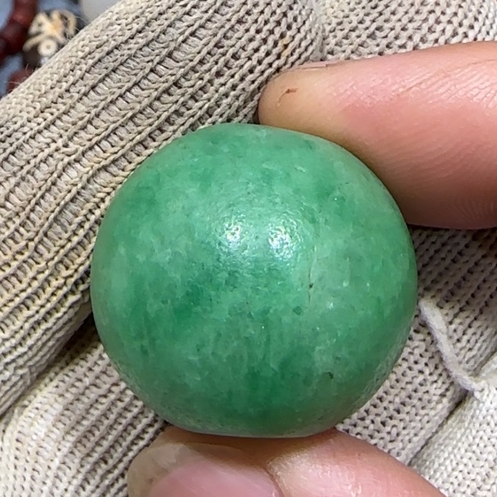 翡翠颈饰未镶嵌感*