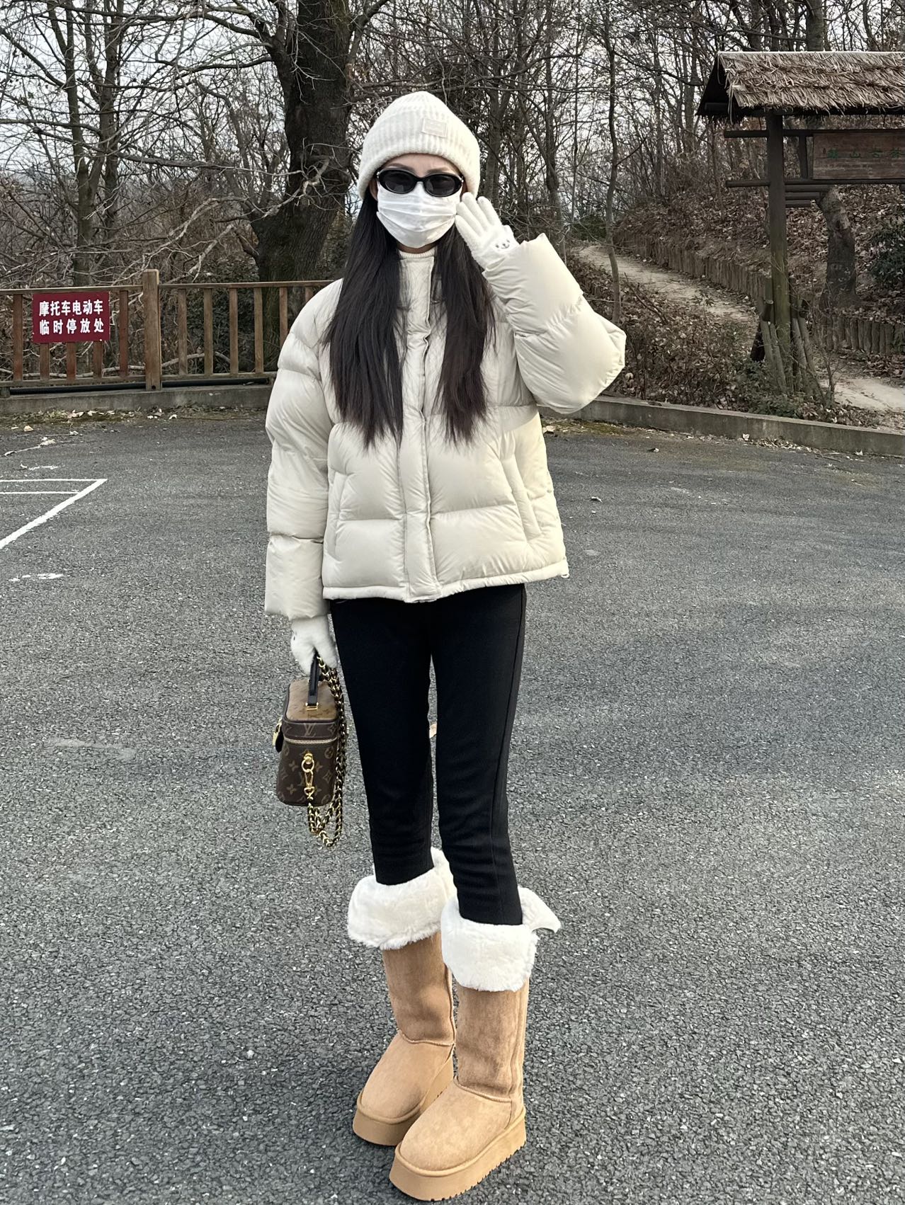 【秋冬新款】95绒软云朵羽绒服女2024连帽新国标泡芙防风时尚外套