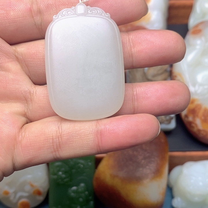 7***9和田玉未镶嵌项链