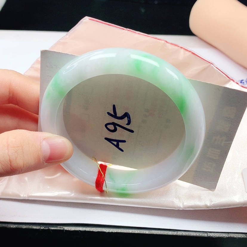 【闪购商品】翡翠手镯未镶嵌天然缅甸a货手镯56+