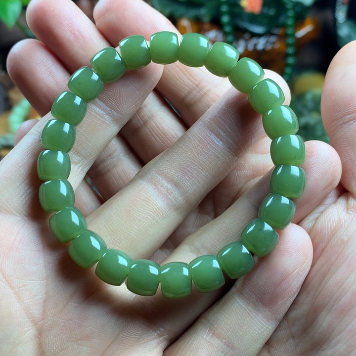 透闪石质玉手链未镶嵌猛****腿