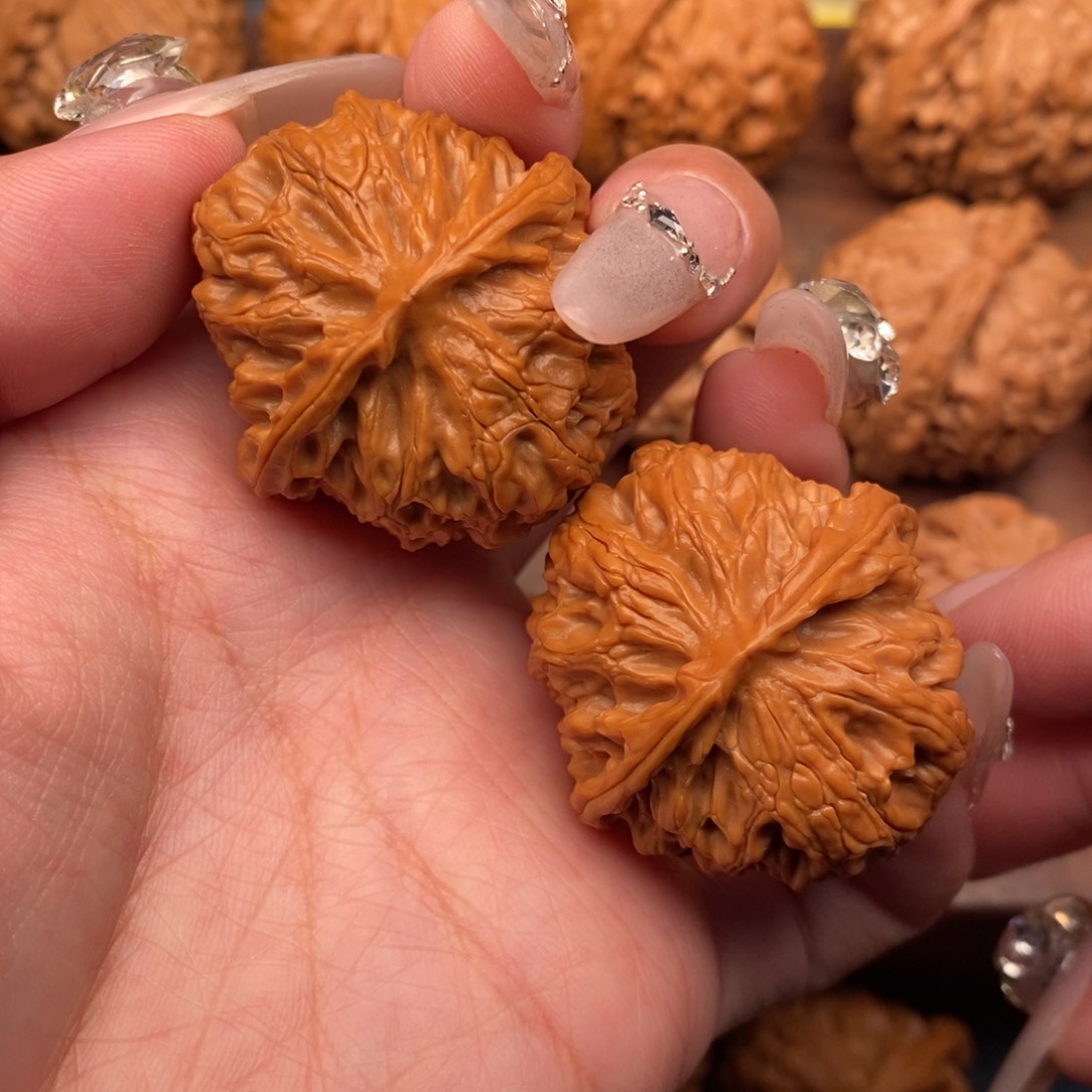 文玩核桃把件全品，苹果园36手捻