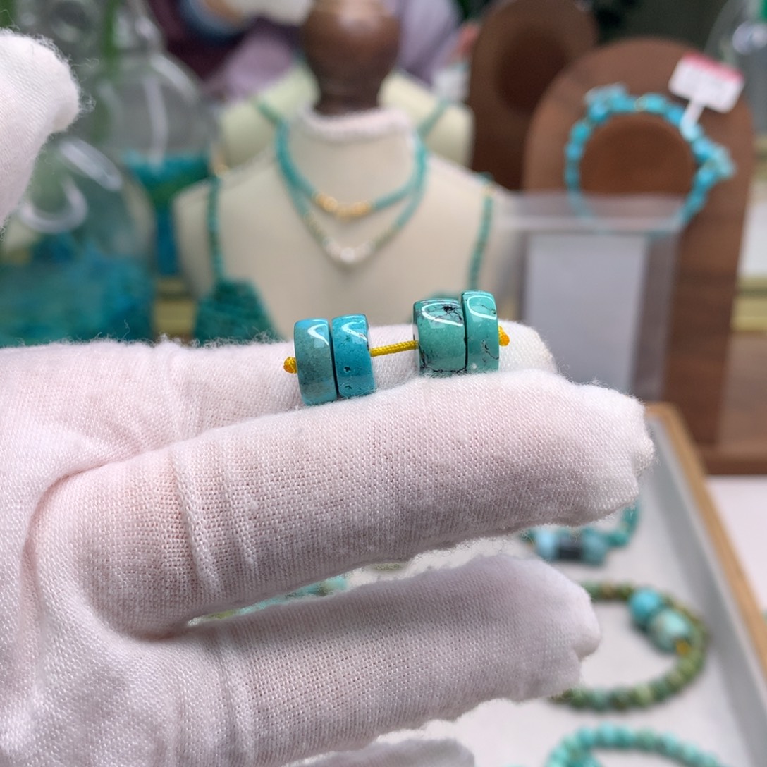 绿松石未镶嵌饰品