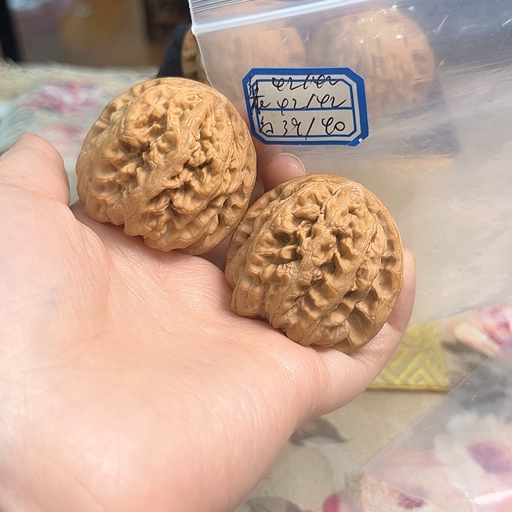 文玩核桃把件非嫁接大粗筋有修