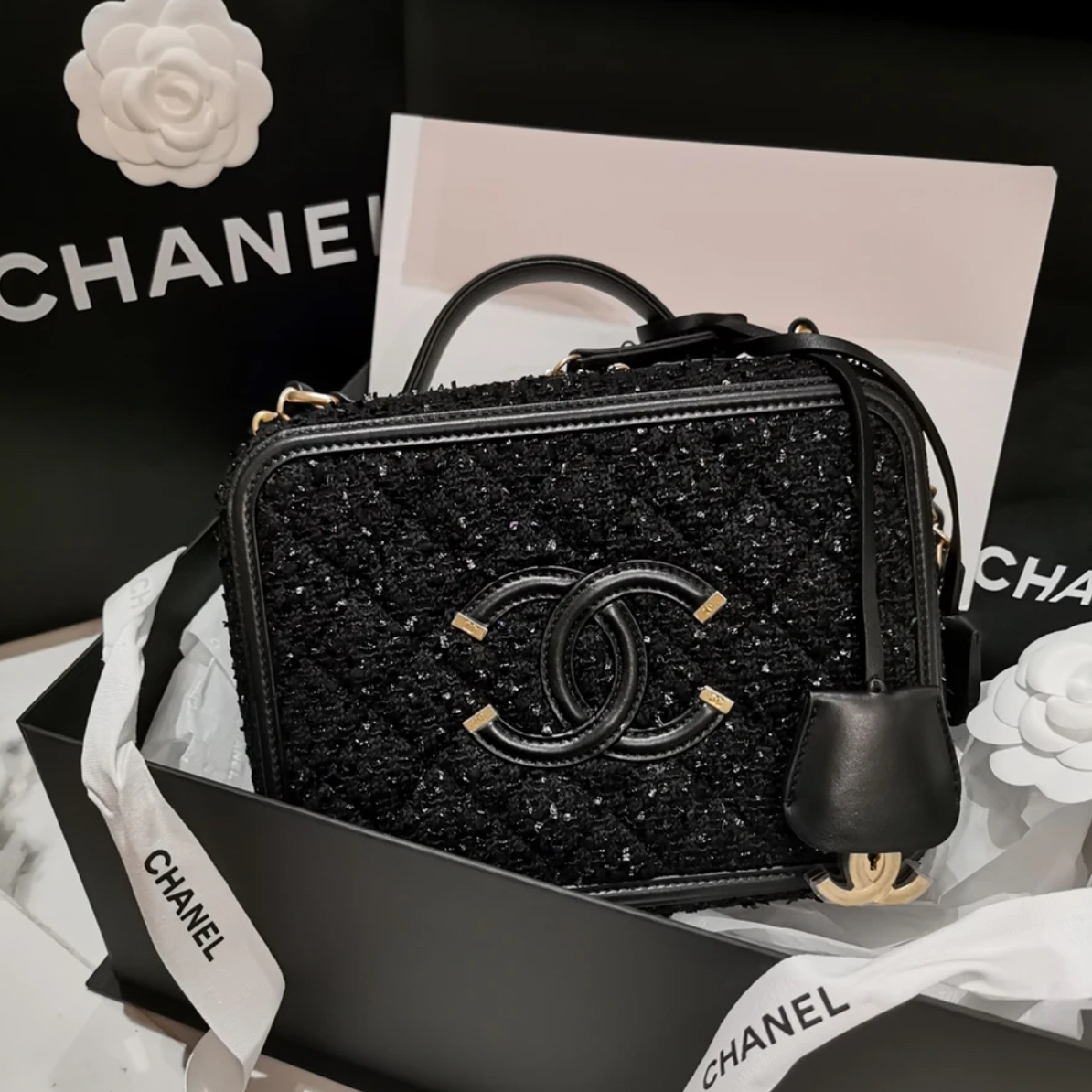 99新 Chanel/香奈儿 多多奢品/香奈儿黑金织物金线手提相机 /99新