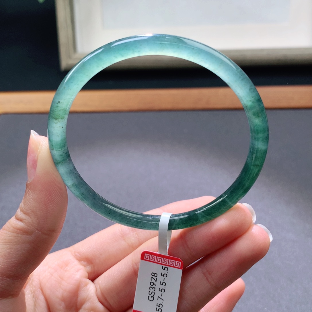 翡翠手镯未镶嵌天然翡翠手镯叮当镯