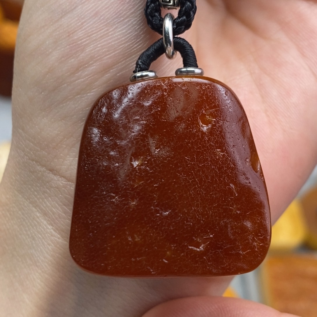 琥珀吊坠(赠链)未镶嵌