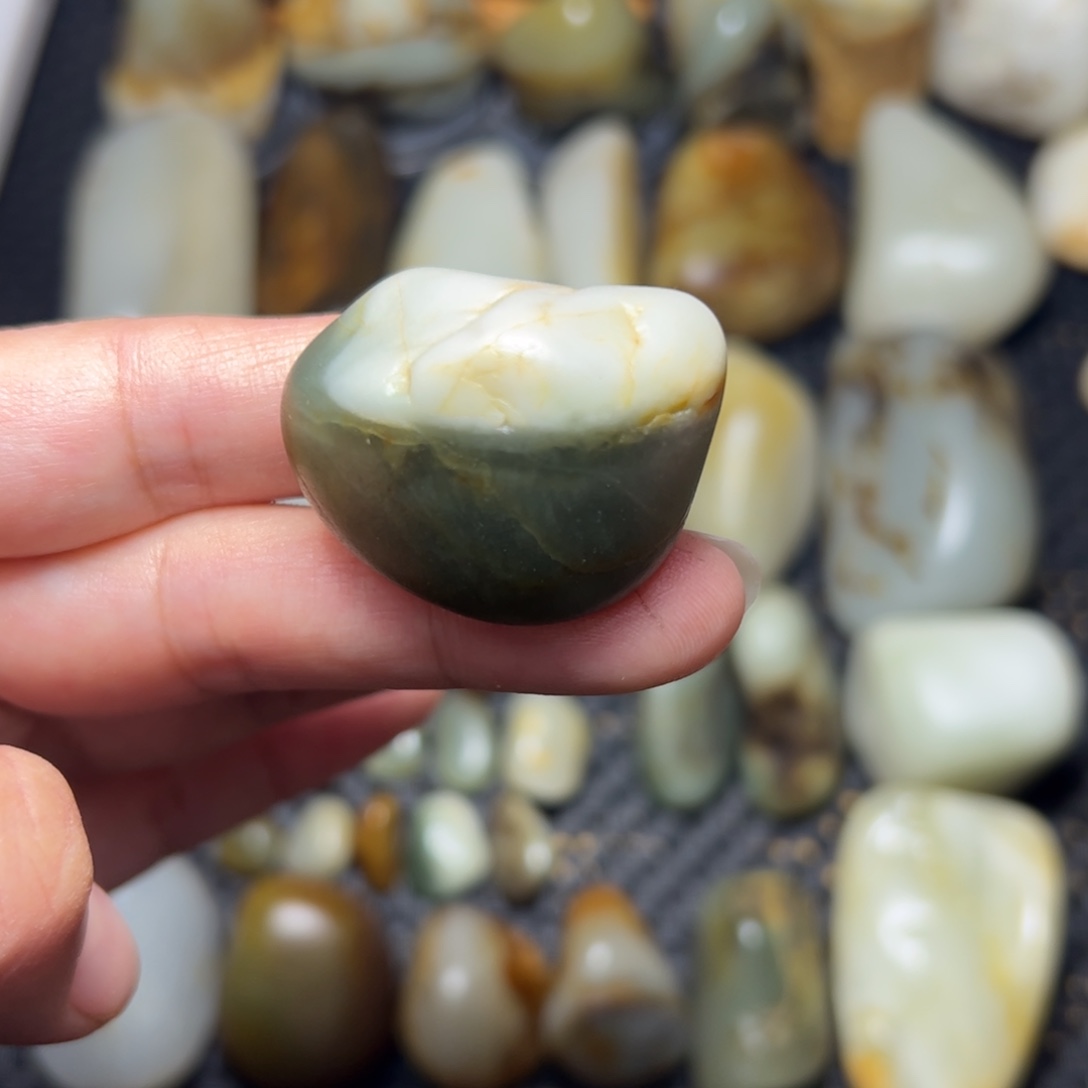 和田玉未镶嵌挂件A37