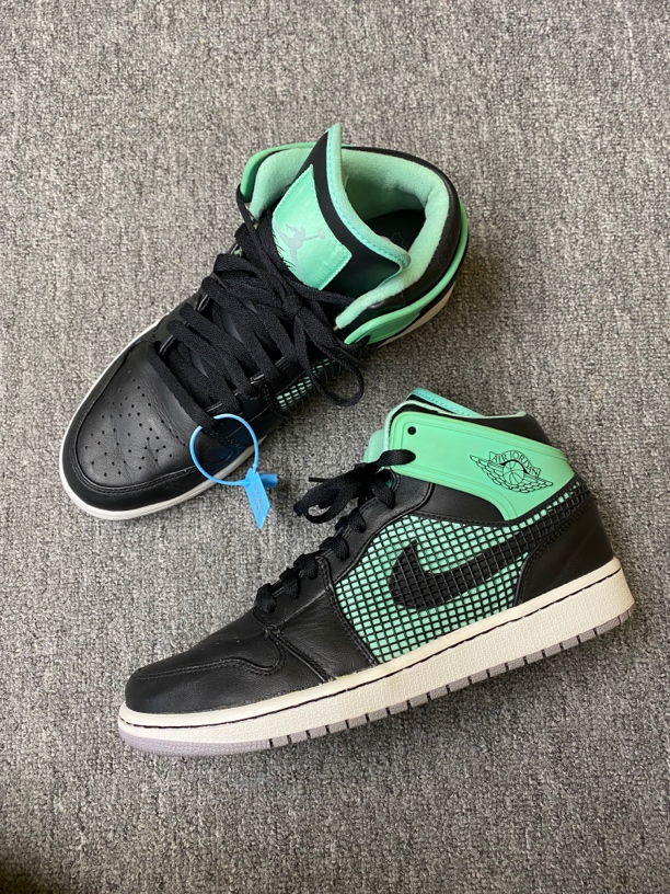 95新 NIKE/耐克 99新杰/42.5码/Air Jordan/aj1 黑绿