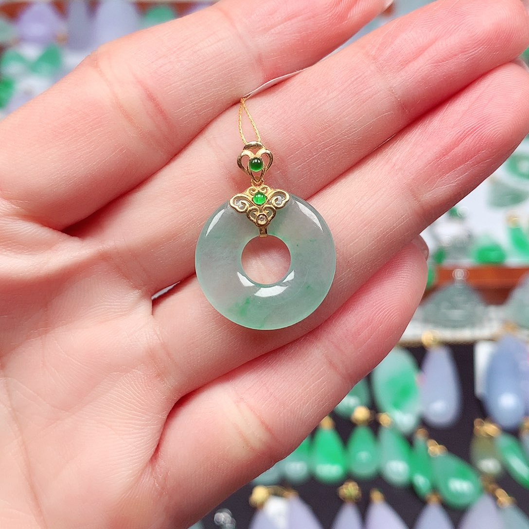 翡翠颈饰18K金镶嵌天然翡翠A货